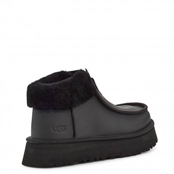 UGG Funkette Platform Boots Leather Black