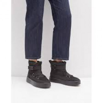UGG Boom Buckle Boot Black