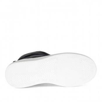 UGG Ash Inflated Black