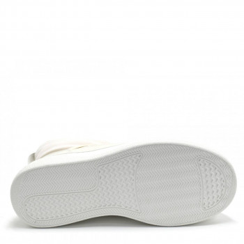 UGG Ash Inflated White