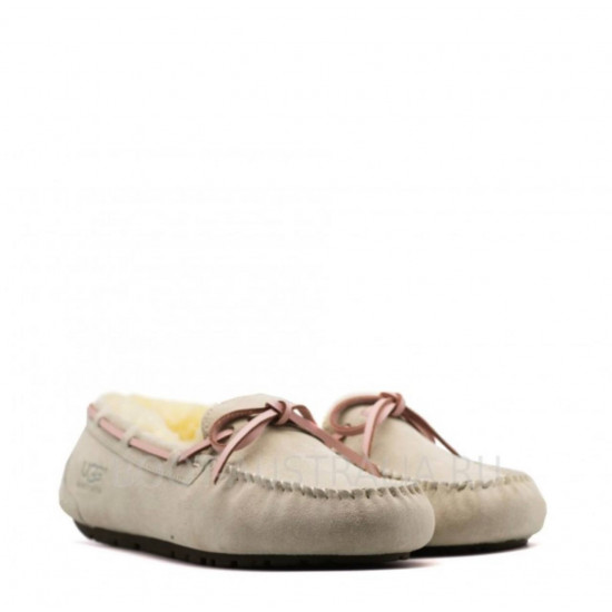 UGG Dakota Sand