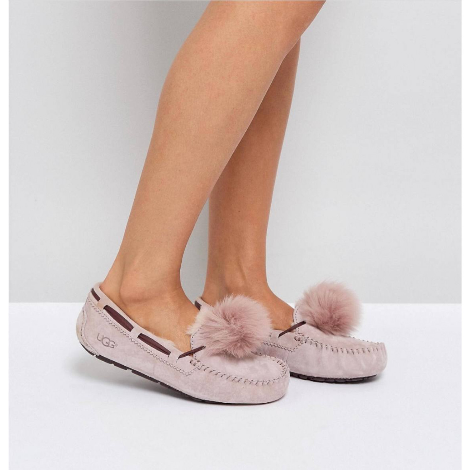 UGG Dakota Pom Pom Dusk