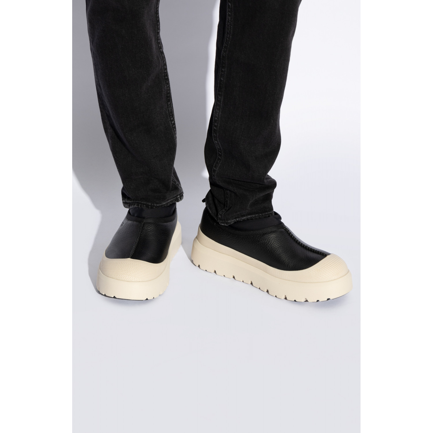 UGG Mens Tasman Hybrid Leather Black 