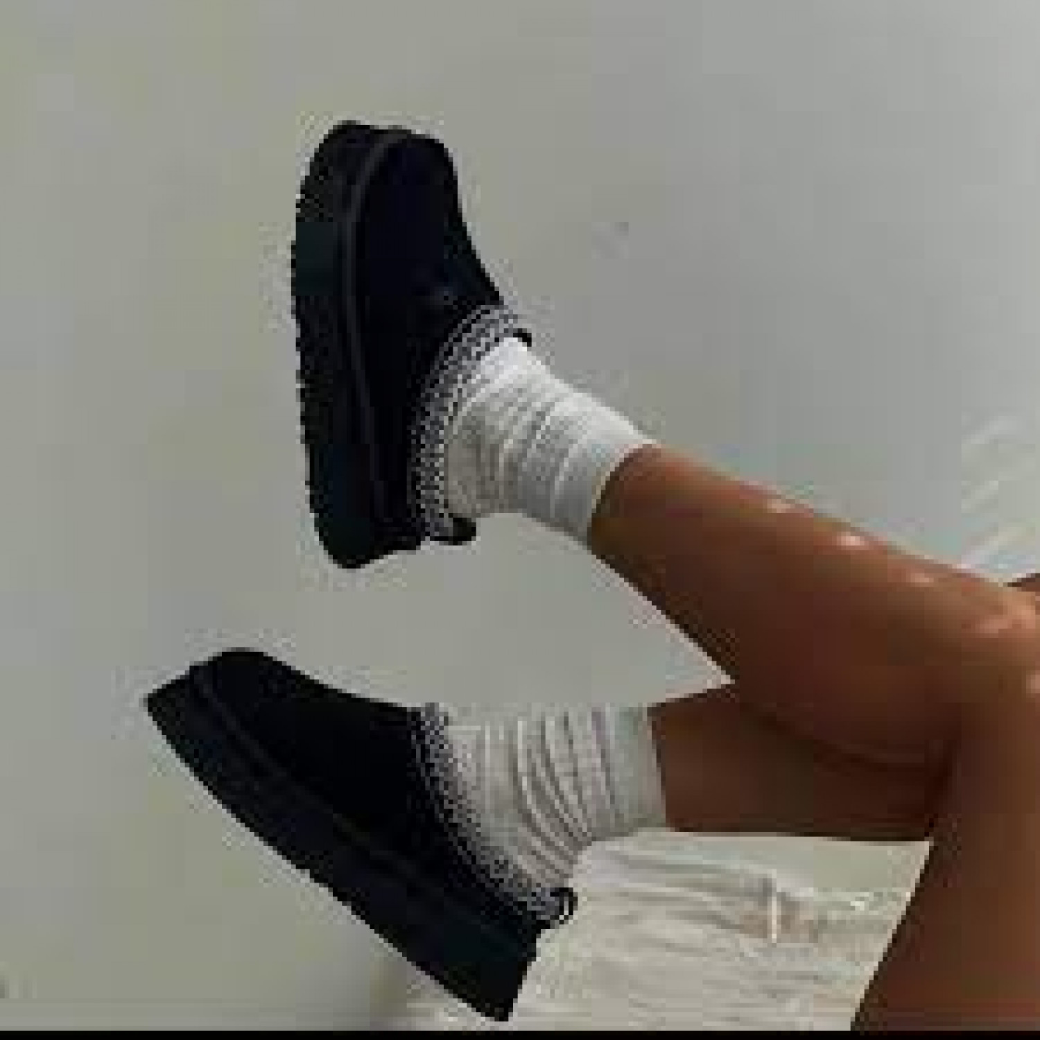 UGG Tazz Platform Black