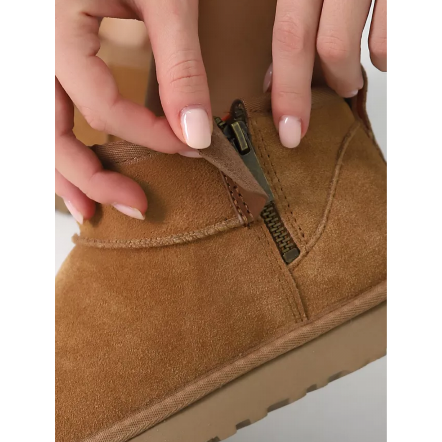 UGG Men Classic Ultra Mini ZIP Chestnut 