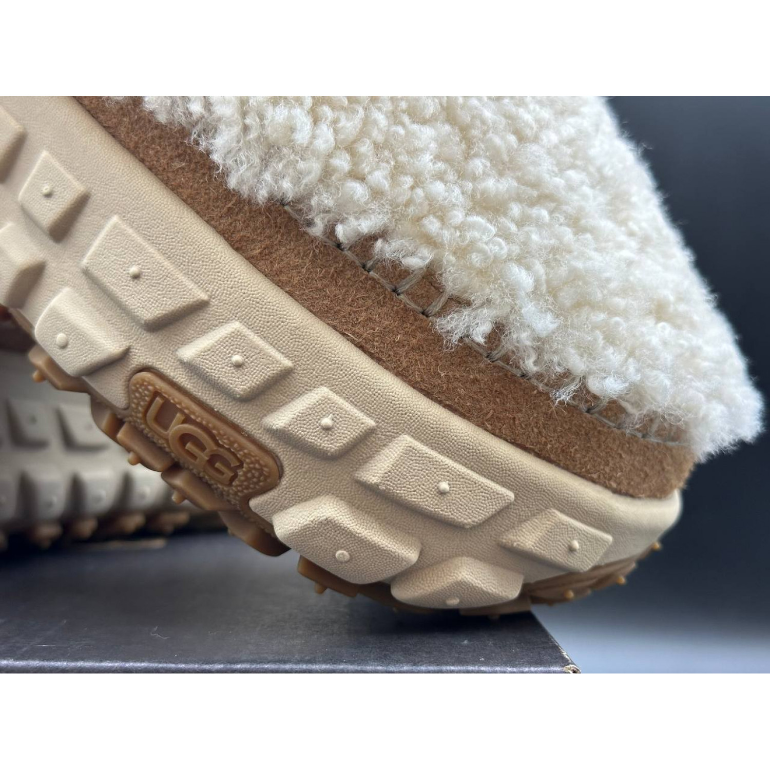 UGG Venture Daze Ultra Mini Cozy