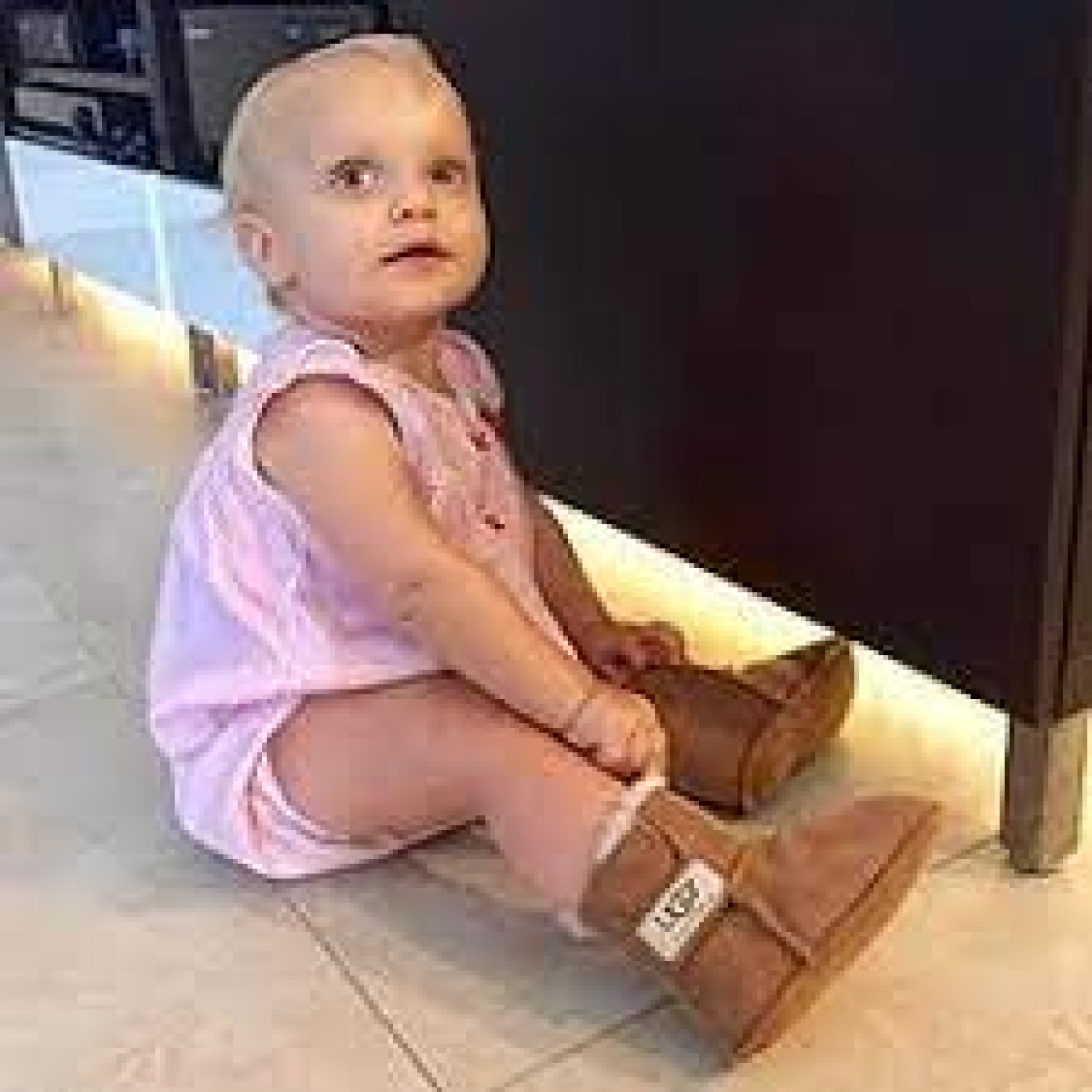 UGG Baby Erin Chestnut 